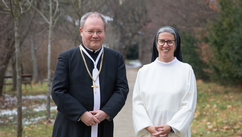 Propst Anton Höslinger, Priorin Sr. Franziska Madl
