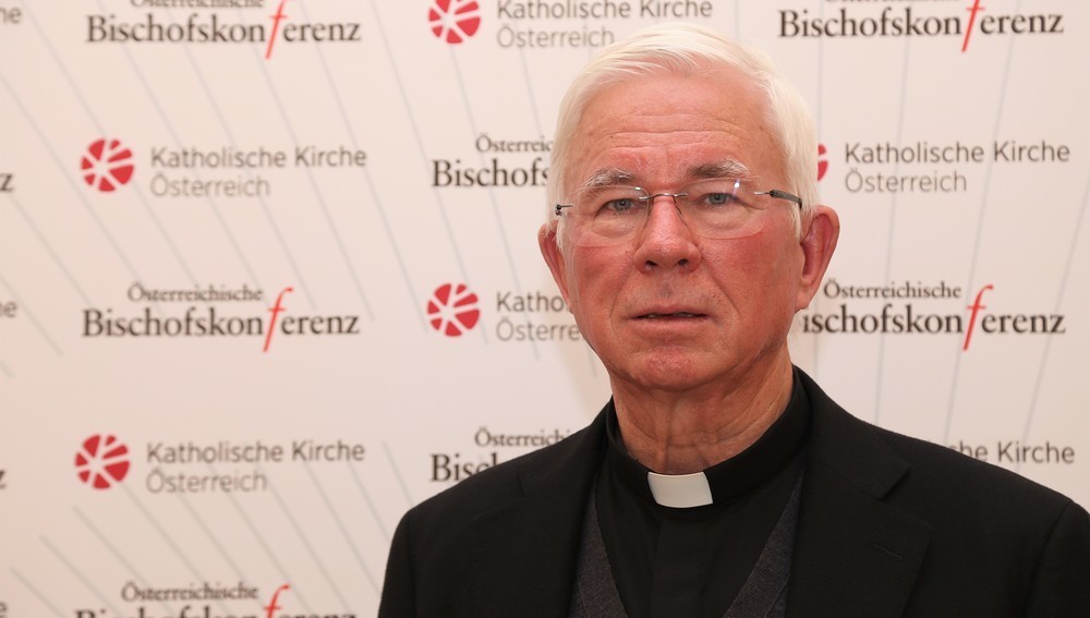 Pressekonferenz der Österreichischen Bischofskonferenz mit Erzbischof Franz Lackner (Vorsitzender der Österreichischen Bischofskonferenz), Club 4, Wien, 11. November 2022