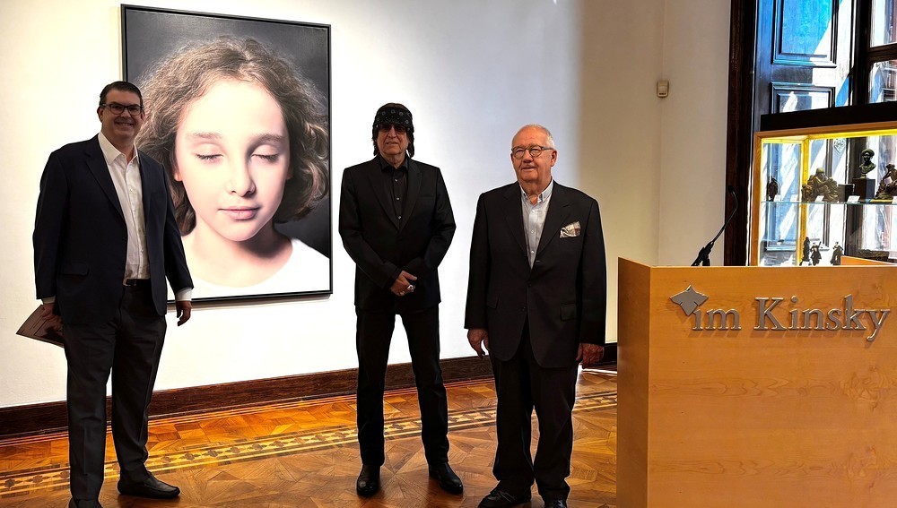 Helnwein-Bild zur Restaurierung des Wiener Stadttempels vor Auktion