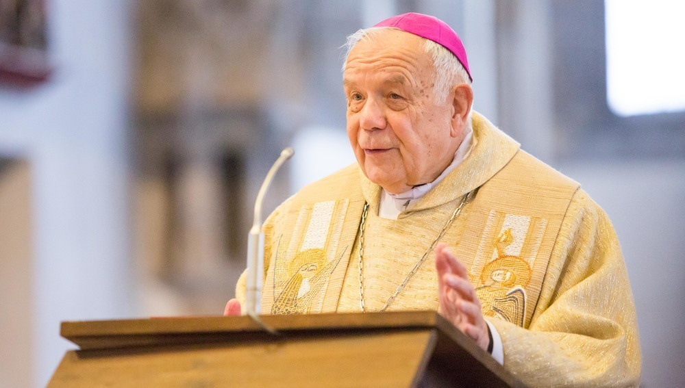 Bischof Maximilian Aichern