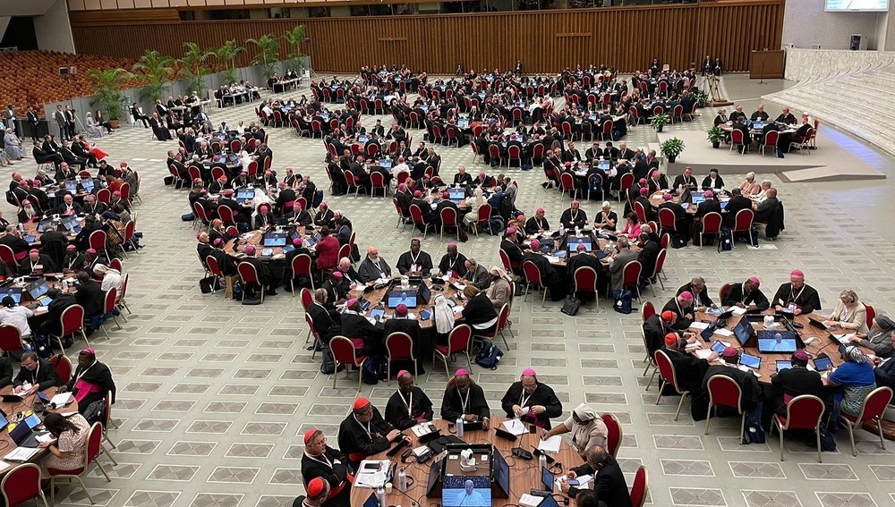 Synoderversammlung 2024 in der vatikanischen Audienzhalle