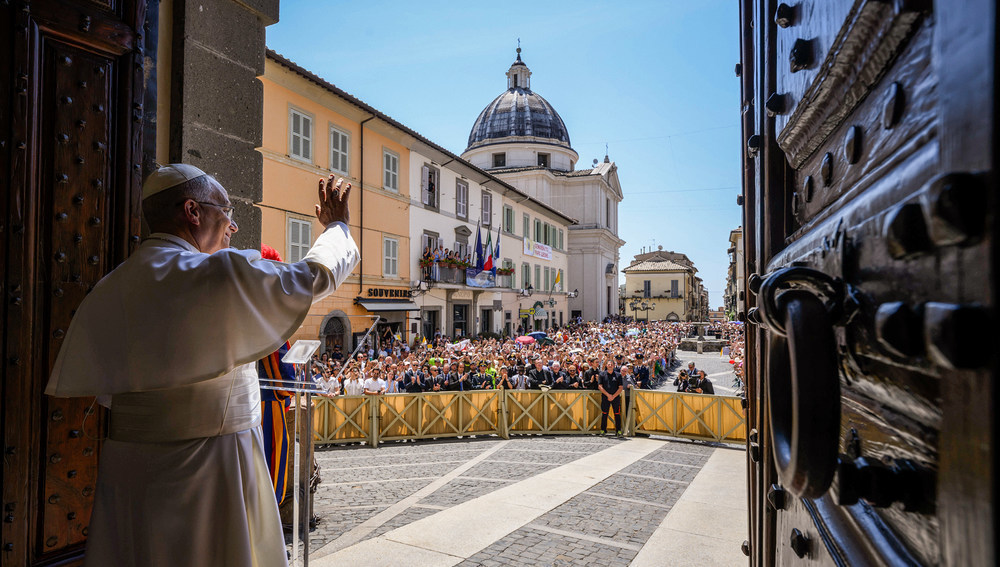 Mittagsgebet mit Papst Leo XIV. in Castel Gandolfo