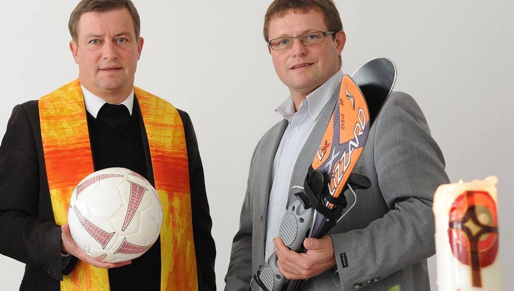 Kremser Sportpfarrer Franz Richter und Sepp Eppensteiner, Vorsitzender der DSGÖ