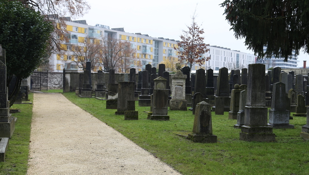 Linzer jüdischer Friedhof generalsaniert an Stadt zur Pflege überreicht, Jüdischer Friedhof, Linz/Oberösterreich, 1. Dezember 2022