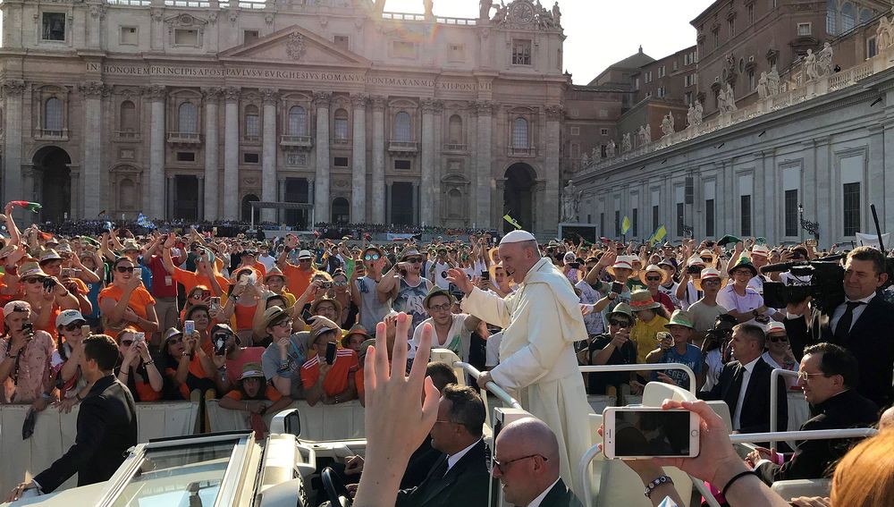 Papst Franziskus beim Ministrantentreffen auf dem Petersplatz