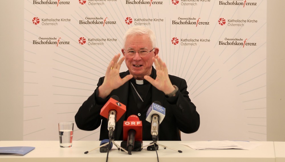 Pressekonferenz der Österreichischen Bischofskonferenz mit Erzbischof Franz Lackner (Vorsitzender der Österreichischen Bischofskonferenz), Club 4, Wien, 17. März 2023