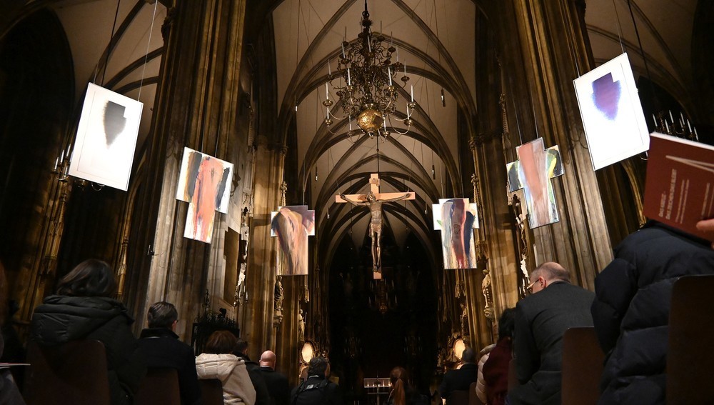 Eröffnung Ausstellug 'Das Kreuz - das Zeichen das bleibt' im Wiener Stephansdom