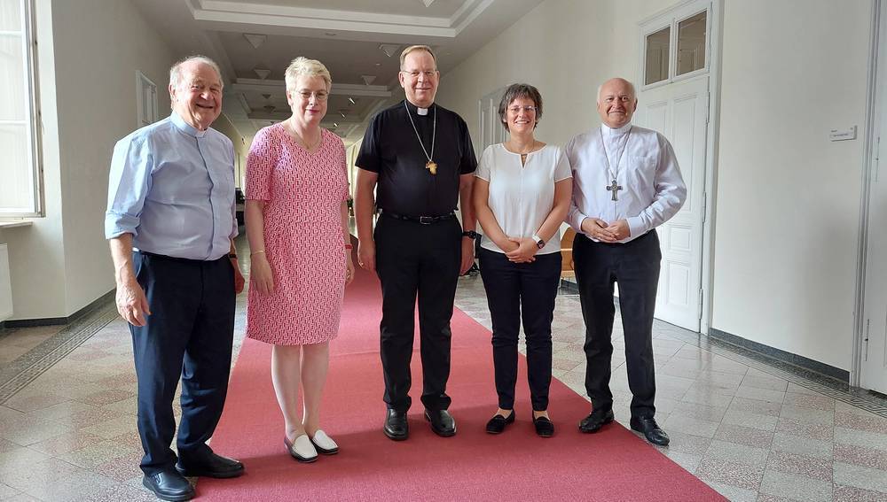 Organisationsteam des Synoden-Workshops in Linz, v.l.: Prof. Theobald, Prof. Wijlens, Erzbischof Grusas, Prof. Csiszar, Erzbischof Nemet