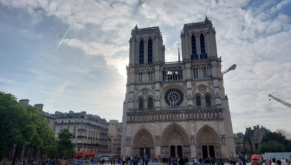 Westfassade der Kathedrale Notre-Dame de Paris