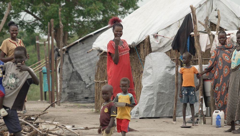 Frauen und Kinder im Südsudan