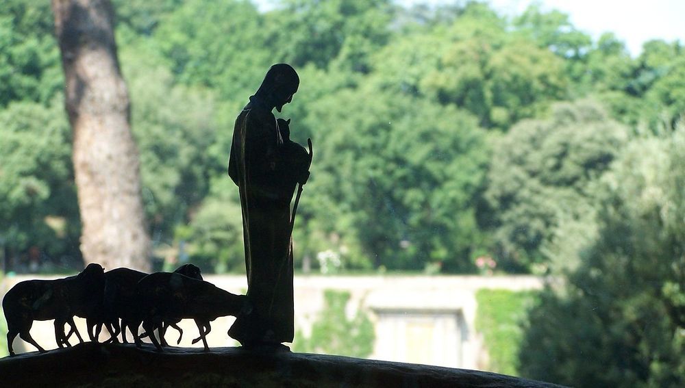 'Guter Hirte'-Statue