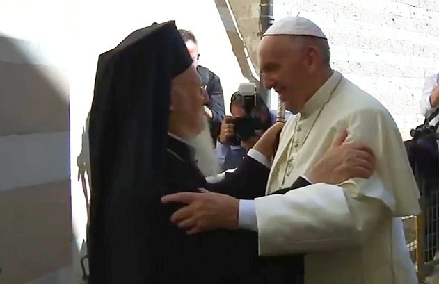 Papst Franziskus und Patriarch Bartholomaios in Assisi