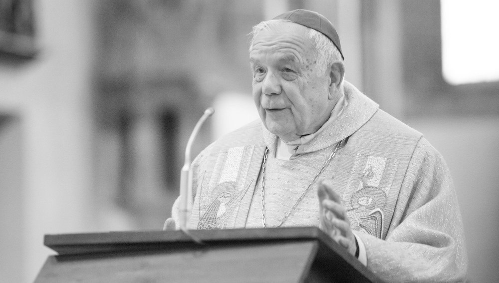 Bischof Maximilian Aichern