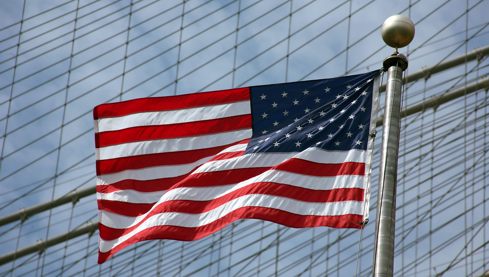 USA, Flagge [ (c) www.BilderBox.com, Erwin Wodicka, Siedlerzeile 3, A-4062 Thening, Tel. + 43 676 5103678.Verwendung nur gegen HONORAR, BELEG, URHEBERVERMERK nach AGBs auf bilderbox.com; und photo photos foto fotos mit in im eines einer einem einene