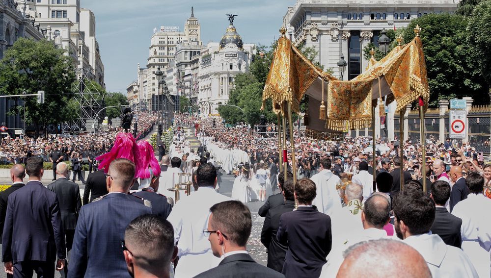 Fronleichnamsprozession mit Papst Leo XIV. in Madrid