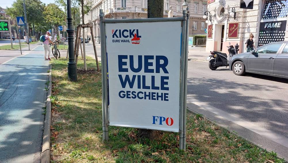FPÖ-Plakat am Wiener Ring